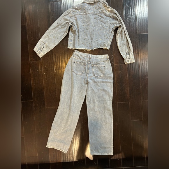 NWT Razzle Dazzle rhinestone embellished jeans & denim jacket M 2 pc set cropped - Picture 7 of 10